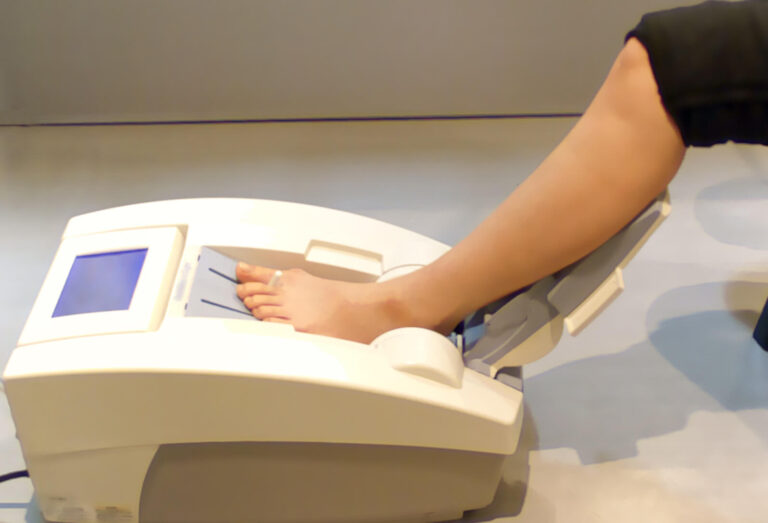 骨密度検査はどこで受ける？検査方法や費用、数値の見方など解説の画像