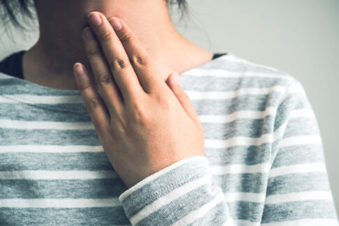 食道がんを早期発見するにはどのような検査方法が良い？初期症状やなりやすい人の特徴も解説